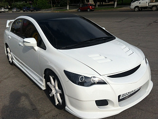 Реснички на фары фигурные var№2 Honda Civic 4D 2006-2012 + УСТАНОВОЧНЫЙ КОМПЛЕКТ